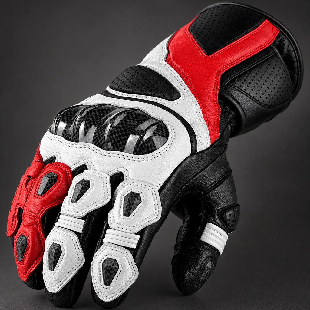 Gant moto Fehrix — gros plan cuir et coque carbone