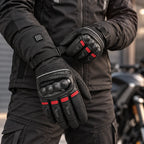 Gants moto chauffants trois niveaux Voltris rouge portés